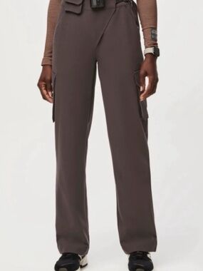 Figs Wide-Leg Cargo scrub Pants in Nevarro